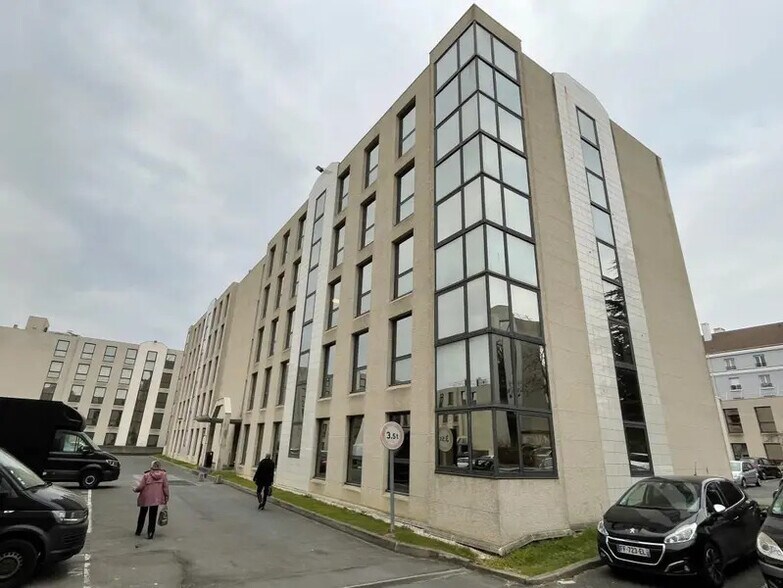 53 Boulevard De La République, Chatou à louer - Photo de l’immeuble – Image 1 sur 8