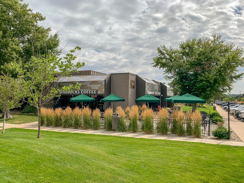 8745 E Orchard Rd, Greenwood Village, CO à louer - Photo de l’immeuble – Image 1 sur 7