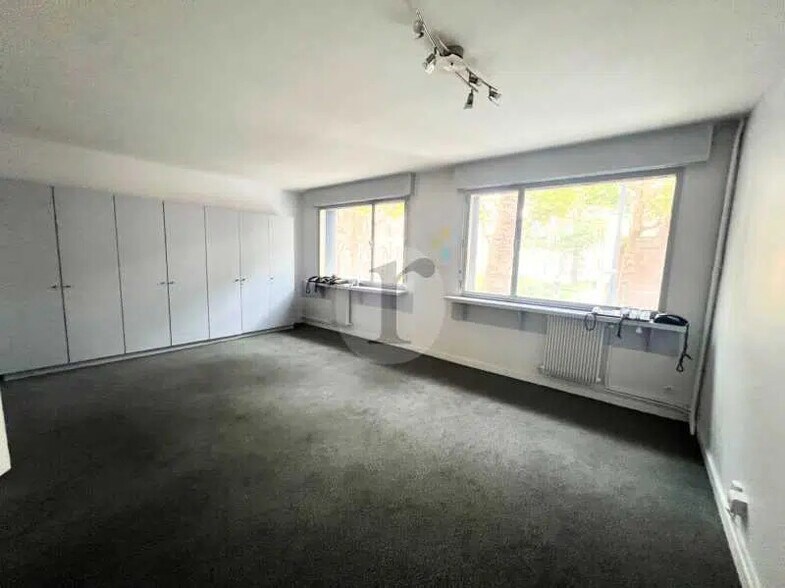 Bureau dans Lille à vendre - Photo de l’immeuble – Image 2 sur 6