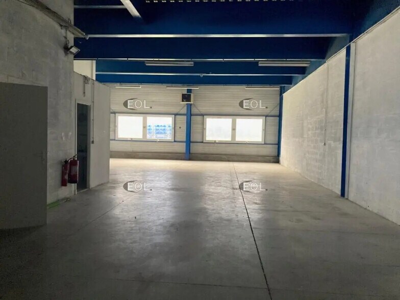 Local d’activités dans Vitry-sur-Seine à louer - Photo intérieure – Image 2 sur 6