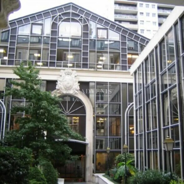 Bureau dans Paris à louer - Photo de l’immeuble – Image 1 sur 6