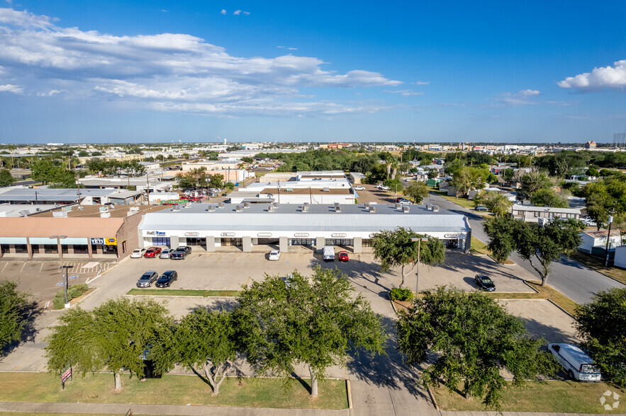 705 E Fir Ave, McAllen, TX à louer - Photo de l’immeuble – Image 2 sur 5