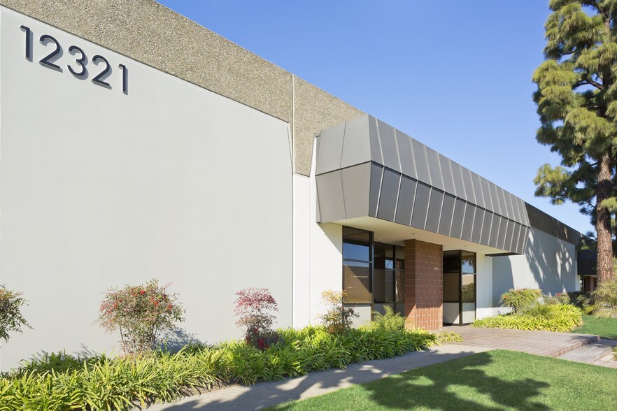 12311-12321 Industry St, Garden Grove, CA à louer - Photo de l’immeuble – Image 2 sur 4