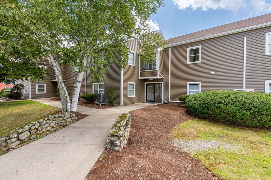 45 Stiles Rd, Salem, NH à vendre - Photo de l’immeuble – Image 2 sur 13
