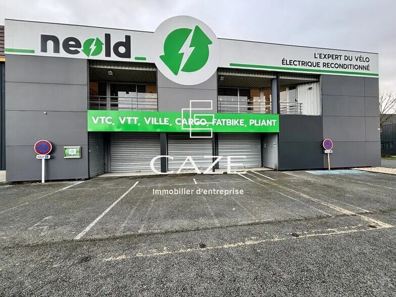 Local d’activités dans Bordeaux à louer - Photo de l’immeuble – Image 2 sur 10