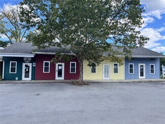 Plus de détails pour 4810 Briarcliff Sq, Honeoye, NY - Local commercial à vendre