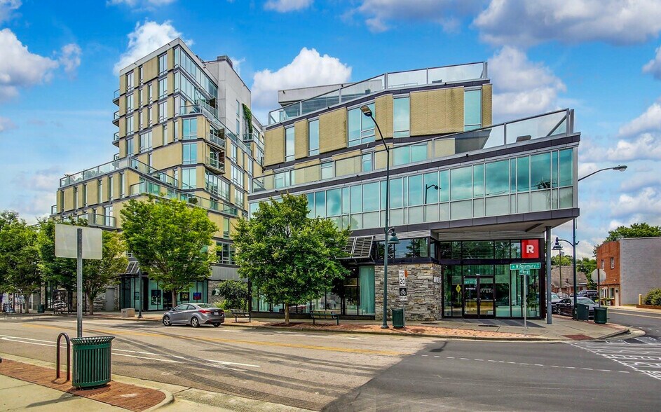 601 W Rosemary St, Chapel Hill, NC à louer - Photo principale – Image 1 sur 69