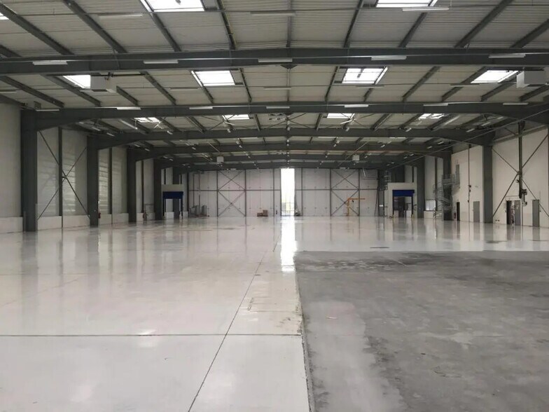 Bureau dans Le Mesnil-Amelot à louer - Photo de l’immeuble – Image 3 sur 24