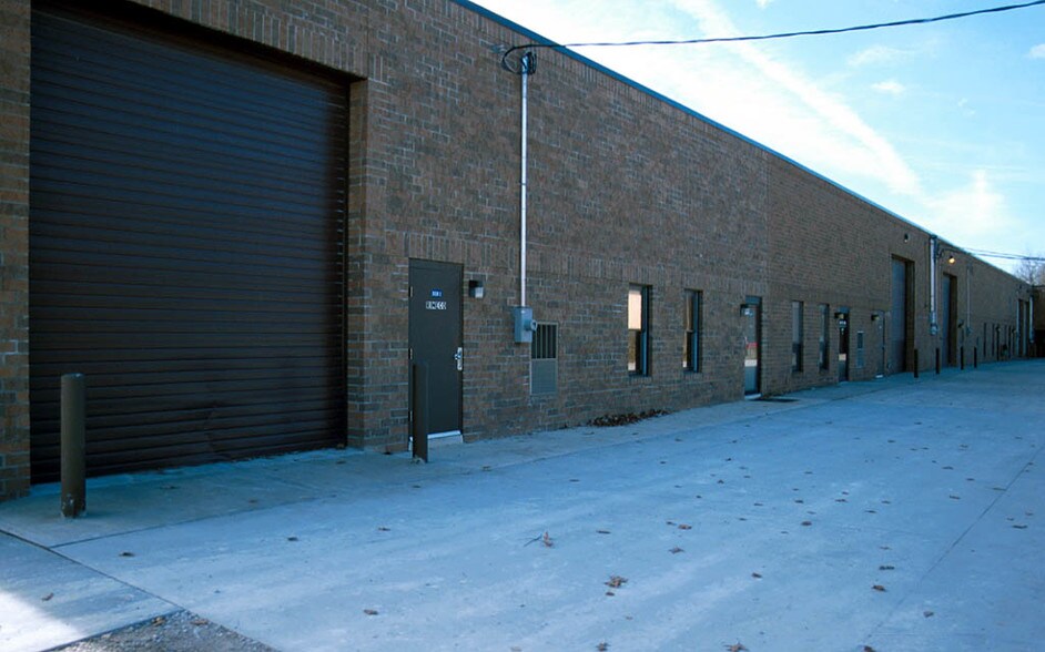 380 Solon Rd, Bedford, OH à vendre - Autre – Image 2 sur 11