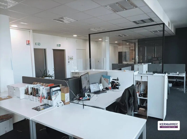 Bureau dans Saint-Herblain à vendre - Photo de l’immeuble – Image 2 sur 6