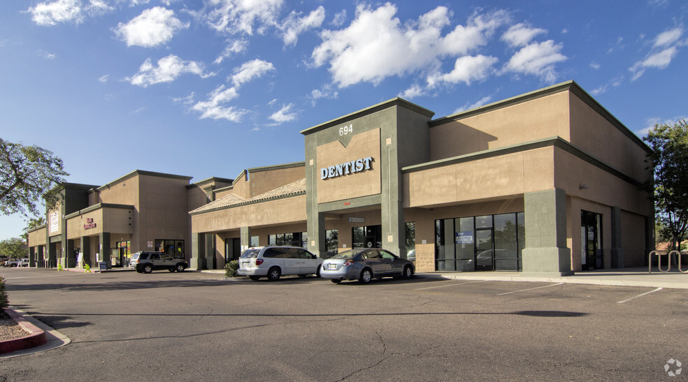 730 S Cooper Rd, Gilbert, AZ à louer - Photo de l’immeuble – Image 3 sur 13