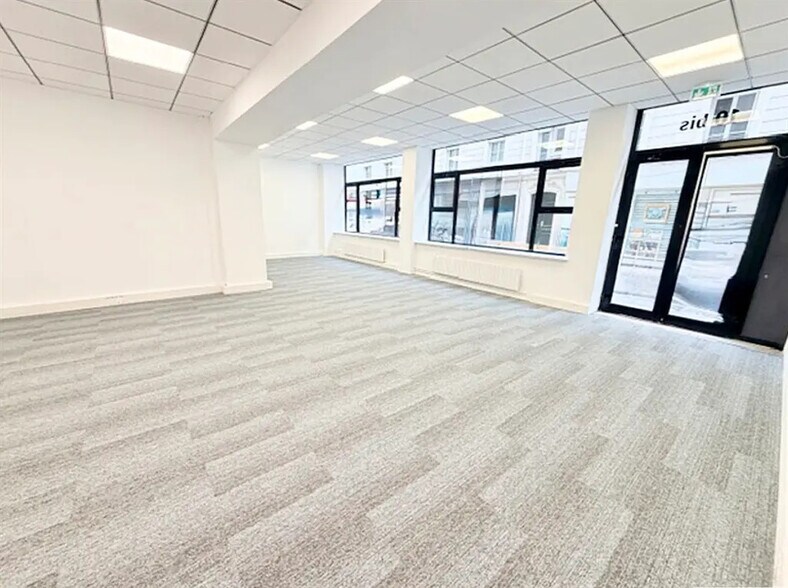 Bureau dans Paris à louer - Photo de l’immeuble – Image 2 sur 5