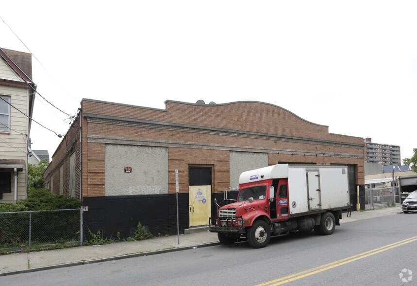 116 Ludlow St, Yonkers, NY à vendre - Photo de l’immeuble – Image 3 sur 8