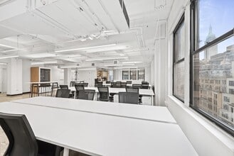 580 Eighth Ave, New York, NY à louer Photo intérieure– Image 2 sur 5