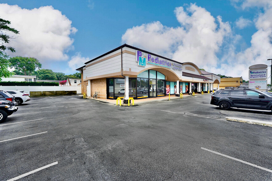 5050 Sunrise Hwy, Massapequa Park, NY à vendre - Photo de l’immeuble – Image 2 sur 6