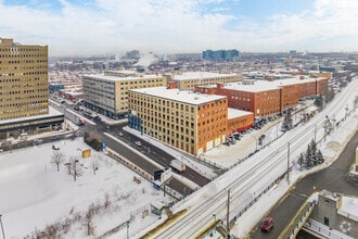 600 Rue Chabanel O, Montréal, QC - VUE AÉRIENNE  vue de carte