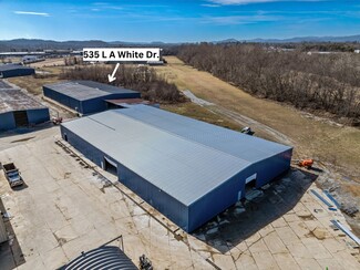 Plus de détails pour 535 L A White Drive, Fletcher, NC - Industriel/Logistique à louer