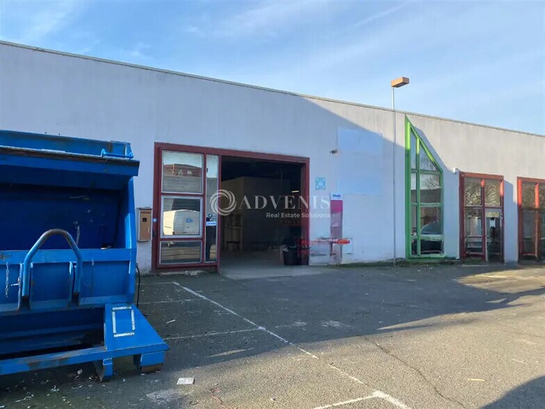 Industriel/Logistique dans Ivry-sur-Seine à louer - Photo de l’immeuble – Image 3 sur 4