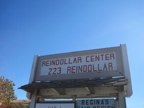 223 Reindollar Ave, Marina, CA à louer Photo de l’immeuble– Image 2 sur 20