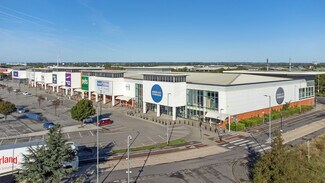 Plus de détails pour Clive Sullivan Way, Hull - Local commercial à louer