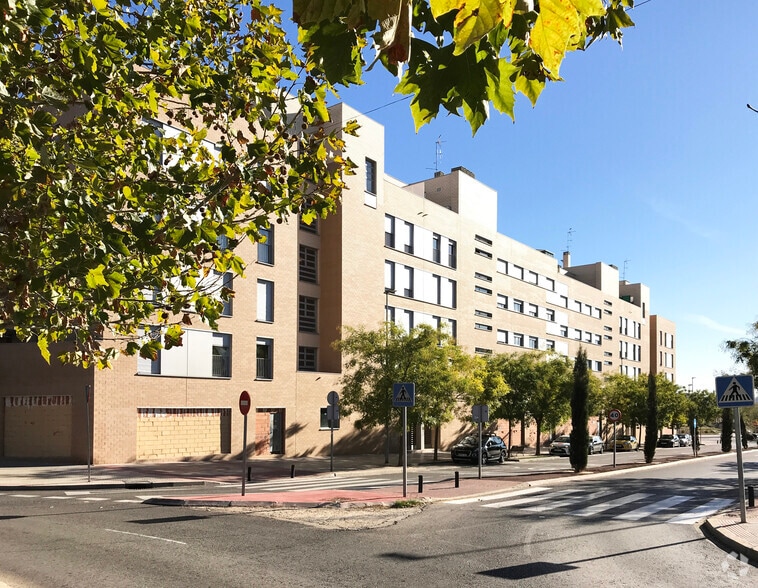 Avenida Claudio Coello, 1, Torrejón de Ardoz, Madrid à vendre - Photo de l’immeuble – Image 2 sur 2