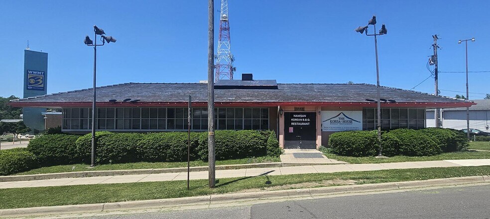 1844 S Westnedge Ave, Kalamazoo, MI à vendre - Photo principale – Image 1 sur 1