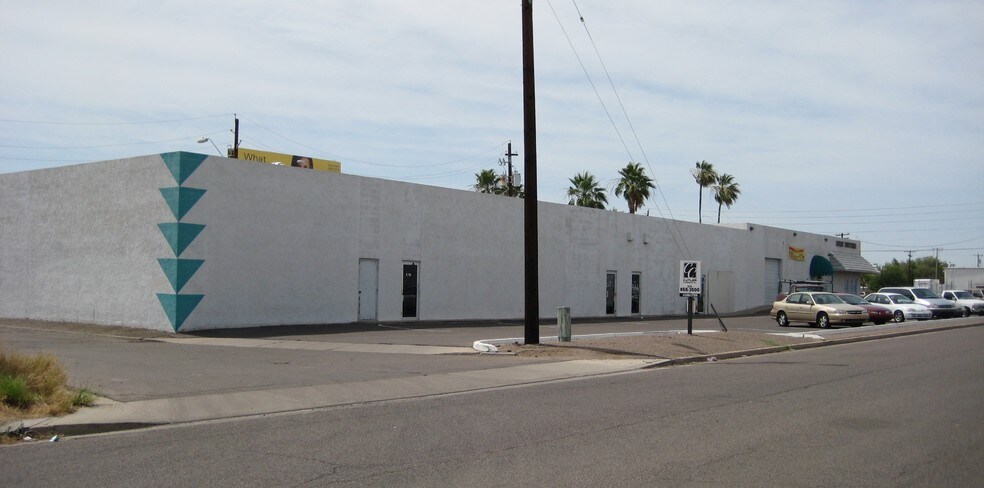 2901 W Thomas Rd, Phoenix, AZ à louer - Photo de l’immeuble – Image 3 sur 15