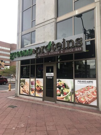 Plus de détails pour 353 E Bonneville Ave, Las Vegas, NV - Logement à vendre