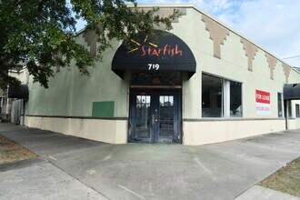 711-719 E Broad St, Savannah, GA à louer Photo de l’immeuble– Image 2 sur 9