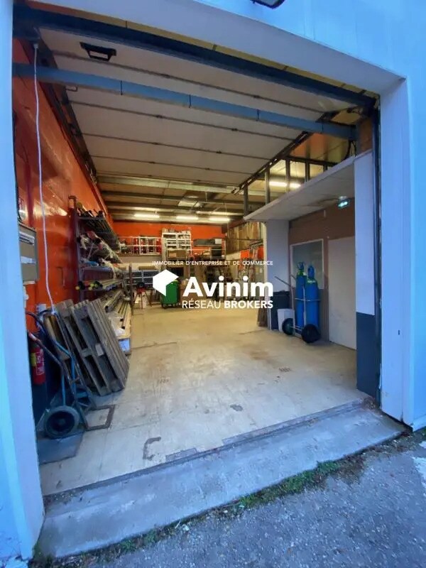 Plus de détails pour Local d'activités à louer