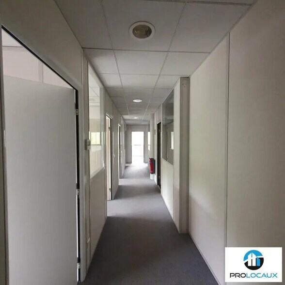 Bureau dans Seyssinet-Pariset à vendre - Photo de l’immeuble – Image 2 sur 20