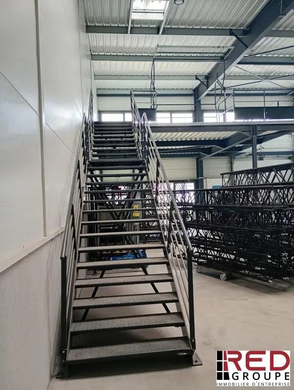 Industriel/Logistique dans Gignac-la-Nerthe à louer Photo de l’immeuble– Image 1 sur 5