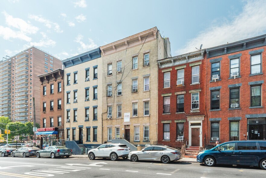 190 Rockaway Ave, Brooklyn, NY à vendre - Photo de l’immeuble – Image 3 sur 12