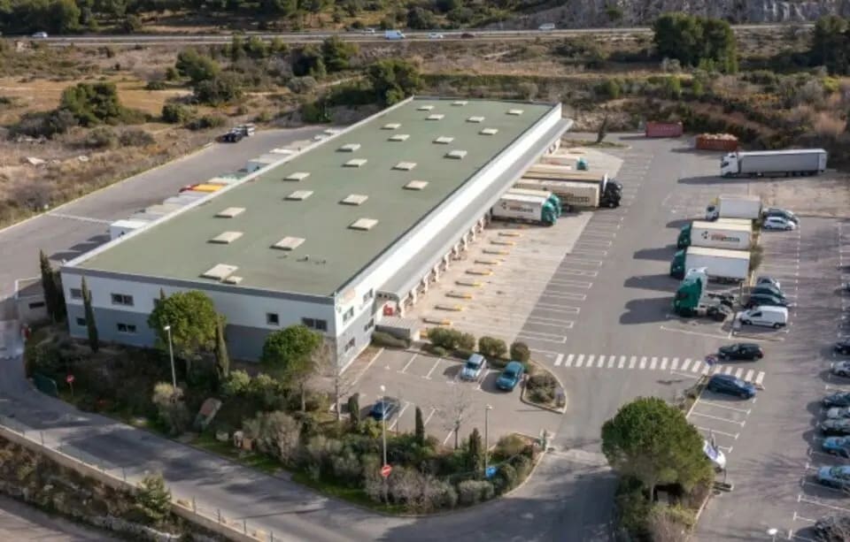 Industriel/Logistique dans Gignac-la-Nerthe à louer Photo de l’immeuble– Image 1 sur 6