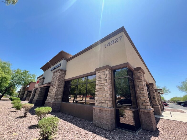 14827 W Bell Rd, Surprise, AZ à vendre - Photo de l’immeuble – Image 2 sur 30