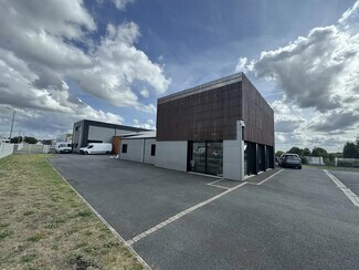 Plus de détails pour Local d'activités à louer