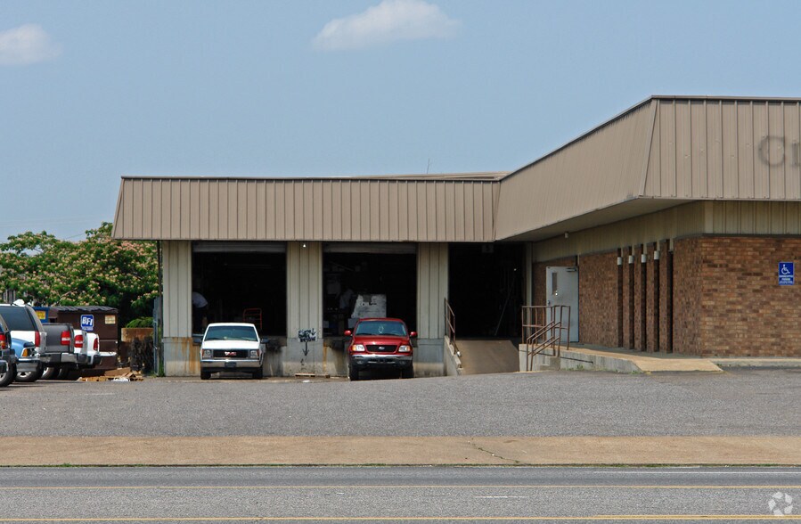 3259 Millbranch Rd, Memphis, TN à vendre - Photo de l’immeuble – Image 2 sur 2