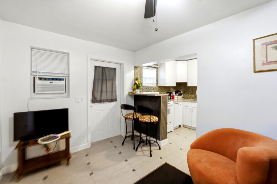 823 NW 3rd St, Pompano Beach, FL à vendre - Photo de l’immeuble – Image 3 sur 33