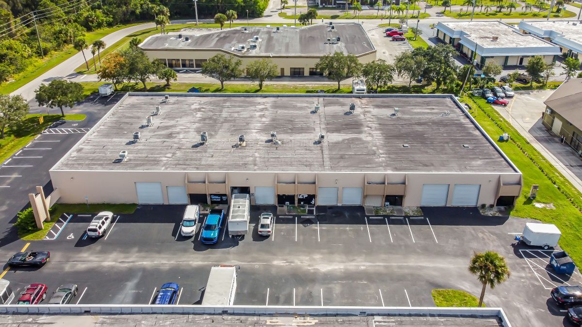 1418-1450 SE Huffman Rd, Port Saint Lucie, FL 34952 - Lot 1360-1362 -  - Photo intérieure - Image 1 of 9