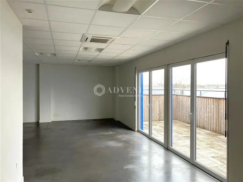 Bureau dans Bourges à louer - Photo de l’immeuble – Image 2 sur 5