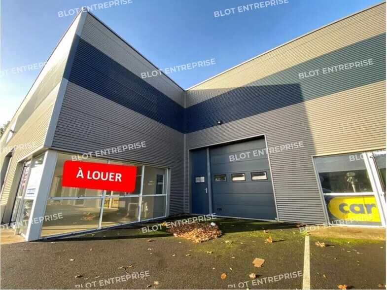 Local d’activités dans Pacé à louer - Photo de l’immeuble – Image 1 sur 9