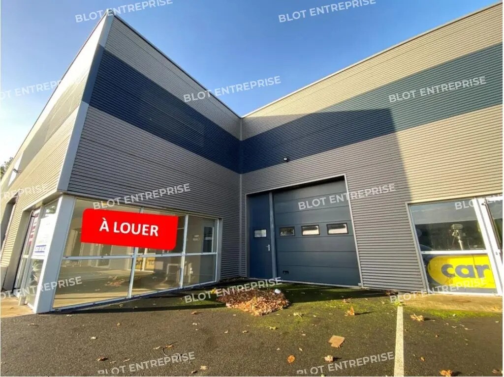 Local d’activités dans Pacé à louer Photo de l’immeuble– Image 1 sur 10