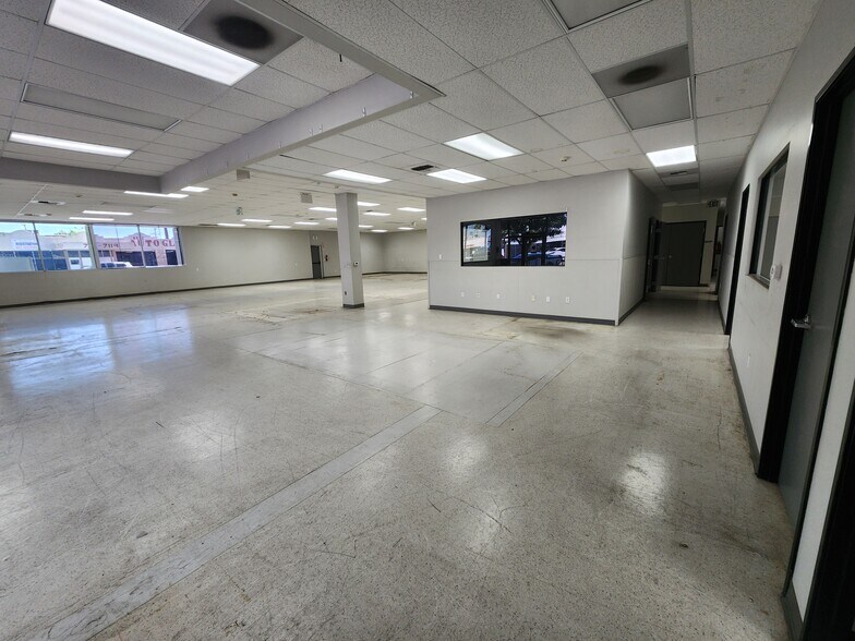 905 Main St, Delano, CA à vendre - Photo de l’immeuble – Image 3 sur 10