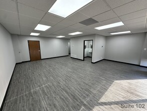 2604 W Marshall Dr, Grand Prairie, TX à louer Photo de l’immeuble– Image 1 sur 9