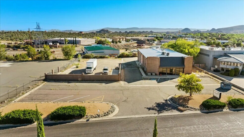 3241 Tower Rd, Prescott, AZ à vendre - Photo de l’immeuble – Image 3 sur 9