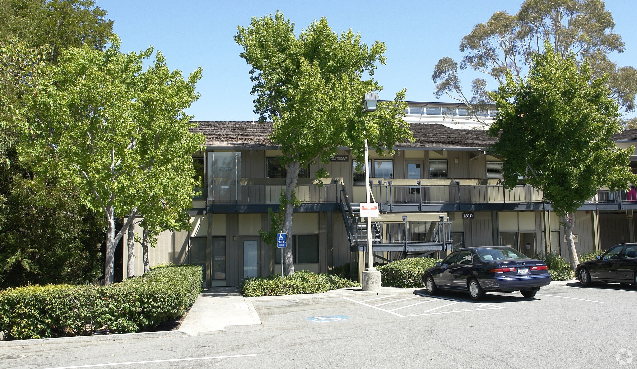 1310 Tara Hills Dr, Pinole, CA à vendre Photo principale– Image 1 sur 3