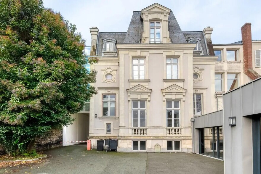 Bureau dans Angers à louer - Photo de l’immeuble – Image 2 sur 24