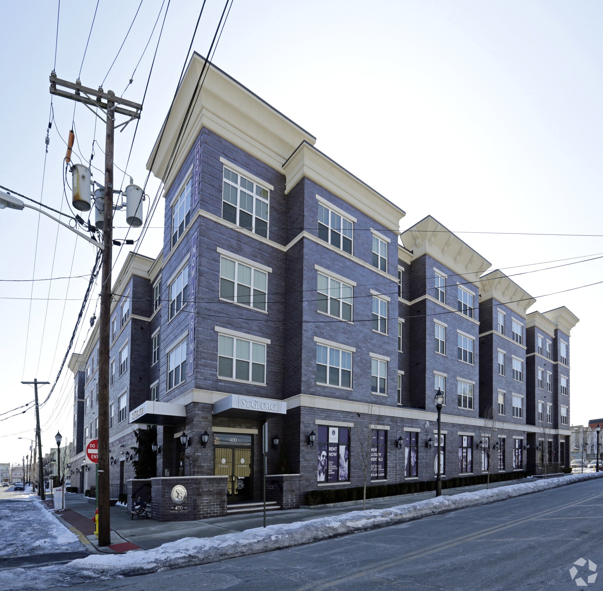 400 Passaic Ave, Harrison, NJ à vendre Photo de l’immeuble– Image 1 sur 36