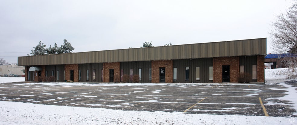 1717 W Candletree Dr, Peoria, IL à louer - Photo de l’immeuble – Image 3 sur 16