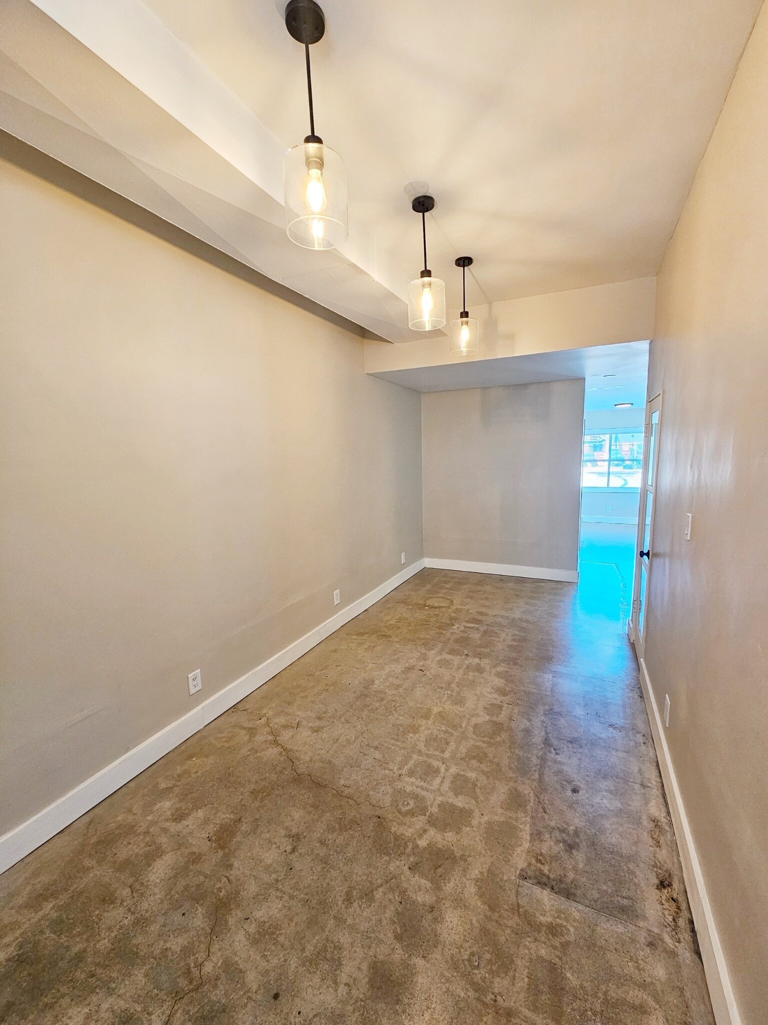 4976 Eagle Rock Blvd, Los Angeles, CA à louer Photo intérieure– Image 1 sur 5